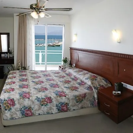 Ilica Marina Suites Çeşme